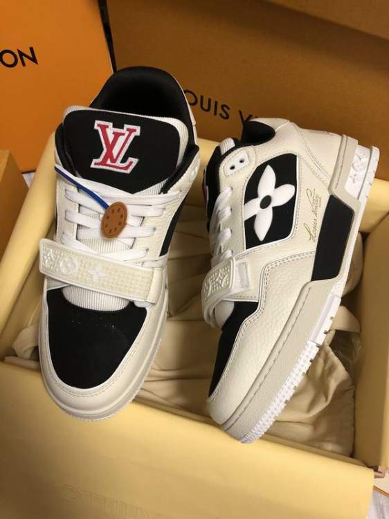 Picture of Louis Vuitton Shoes _SKULVsz39-46mnf074317255